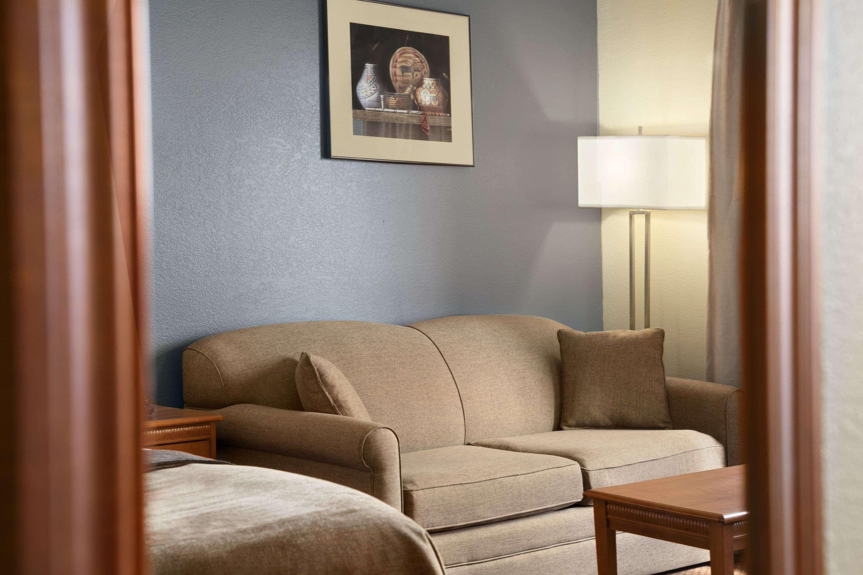 Hotel Super 8 By Wyndham Whitecourt Exterior foto